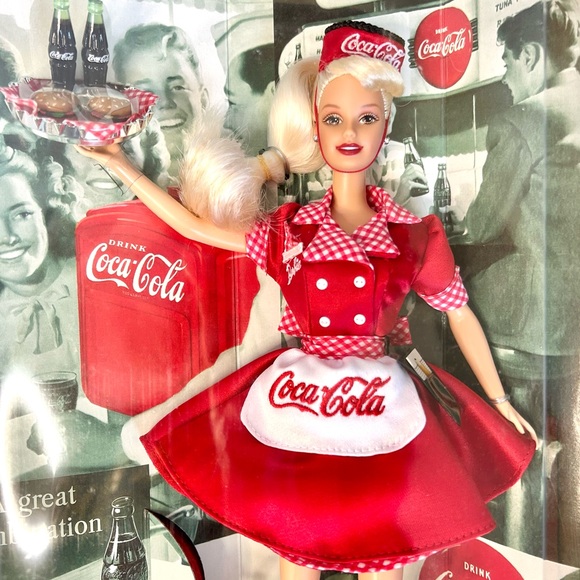 Coca-Cola Car Hop Barbie Vintage 1998 NRFB - Picture 4 of 6